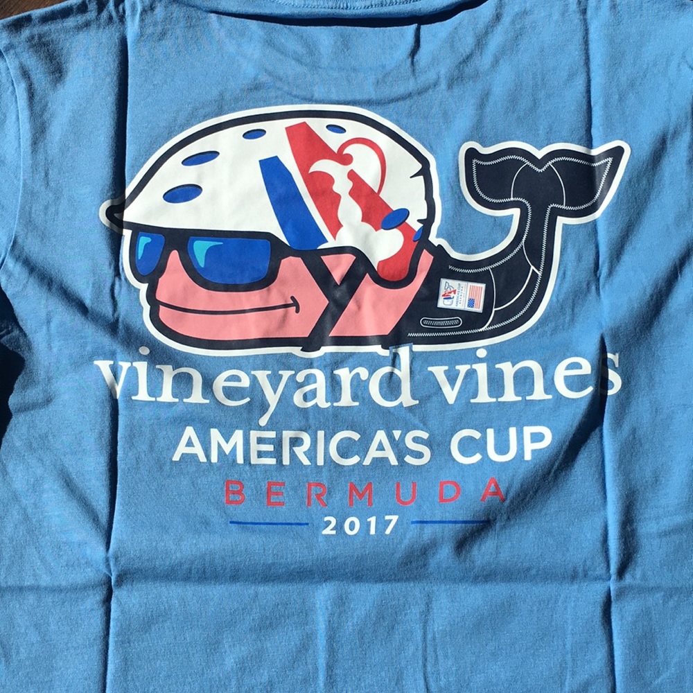 Vineyard Vines Tshirt 💜 Sz Small BNWT!